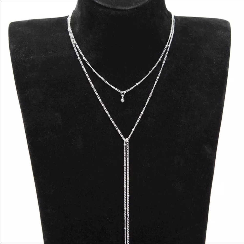 • Kaiya • Simple Tassel Necklace - Picture 3 of 3